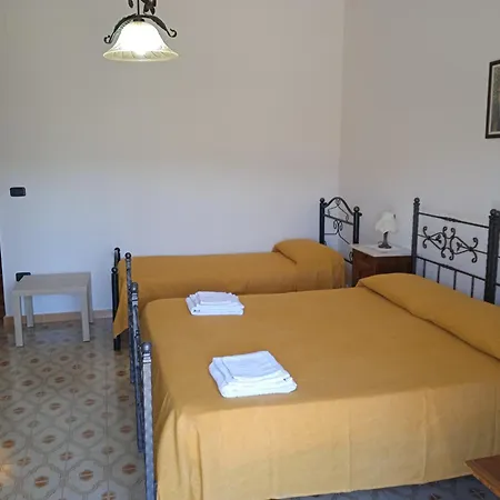 La Porta Del Cilento Bed and Breakfast