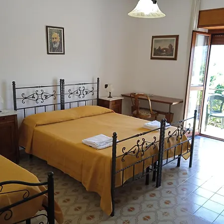 La Porta Del Cilento Bed & Breakfast *