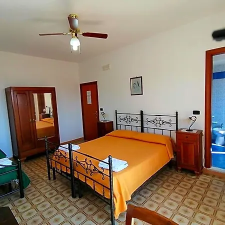 Bed & Breakfast La Porta Del Cilento