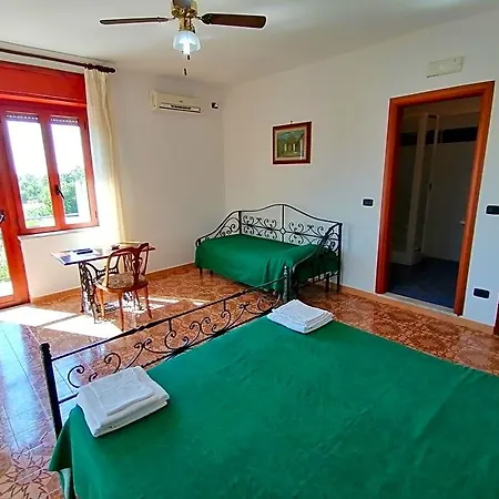 Bed & Breakfast La Porta Del Cilento 3*